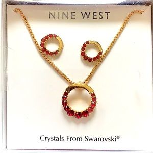 Nine West earring and necklace set